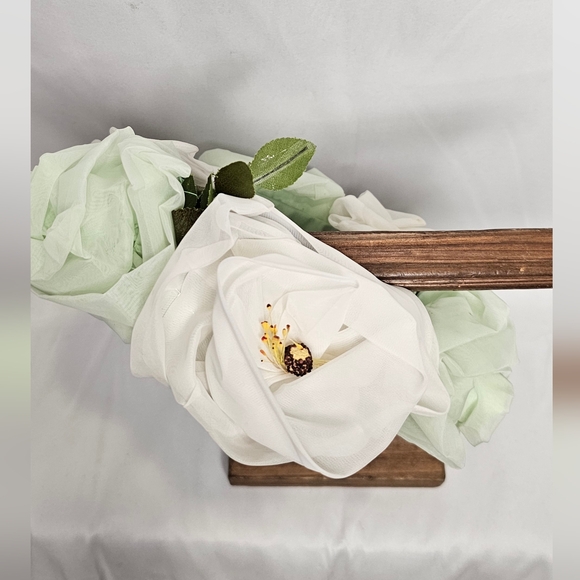 Vintage Chiffon White And Pale Green Floral Crown - Picture 5 of 13